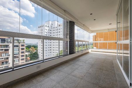 Apartamento para alugar com 258m², 4 quartos e 4 vagas Apartamento para alugar com 258m², 4 quartos e 4 vagasVaranda