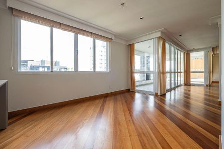 Apartamento para alugar com 258m², 4 quartos e 4 vagas Apartamento para alugar com 258m², 4 quartos e 4 vagasSala