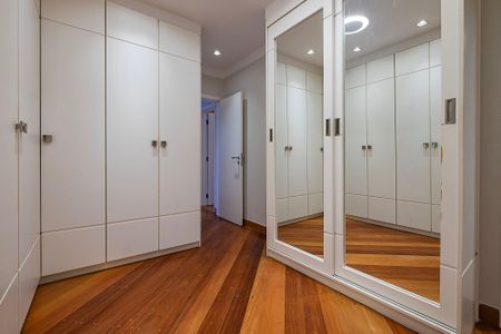 Apartamento para alugar com 258m², 4 quartos e 4 vagas Apartamento para alugar com 258m², 4 quartos e 4 vagasSuíte 1