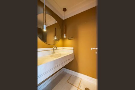 Apartamento para alugar com 258m², 4 quartos e 4 vagas Apartamento para alugar com 258m², 4 quartos e 4 vagasLavabo