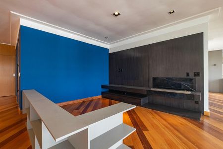 Apartamento para alugar com 258m², 4 quartos e 4 vagas Apartamento para alugar com 258m², 4 quartos e 4 vagasSala