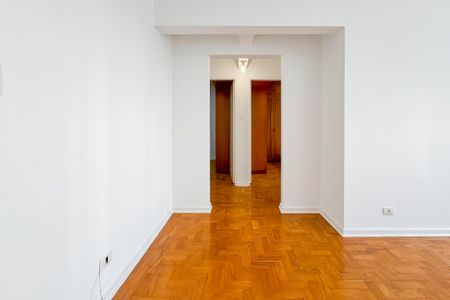 Apartamento à venda com 67m², 2 quartos e 2 vagasCorredor