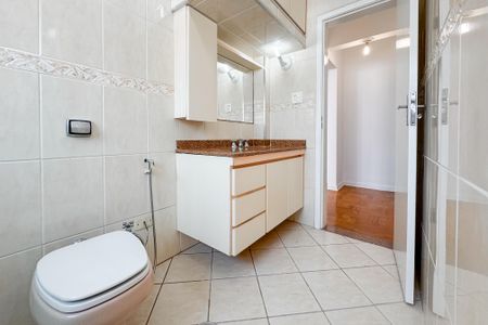 Apartamento à venda com 67m², 2 quartos e 2 vagasBanheiro Corredor