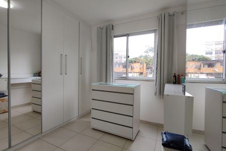 Apartamento à venda com 78m², 3 quartos e 1 vagaQuarto 2 - Armários