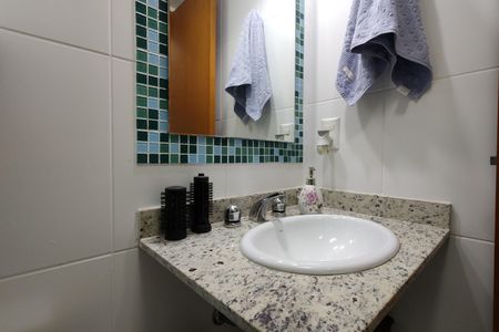 Apartamento à venda com 78m², 3 quartos e 1 vagaBanheiro Social