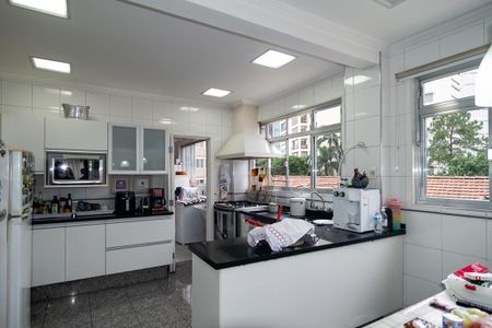 Apartamento à venda com 268m², 3 quartos e 2 vagasCozinha
