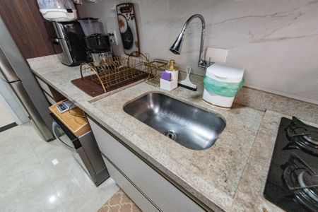 Apartamento à venda com 82m², 3 quartos e 1 vagaÁrea de serviço