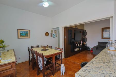 Apartamento à venda com 120m², 3 quartos e 1 vaga Apartamento à venda com 120m², 3 quartos e 1 vagaSala de Jantar