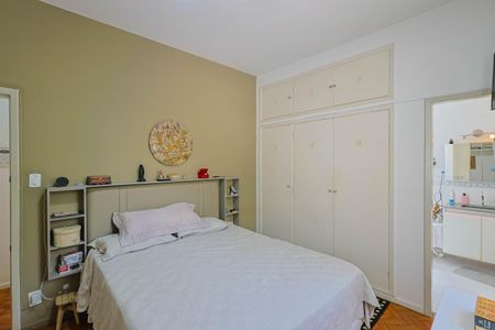 Apartamento à venda com 120m², 3 quartos e 1 vaga Apartamento à venda com 120m², 3 quartos e 1 vagaSuíte