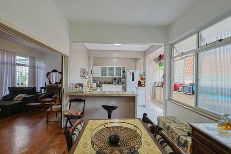 Apartamento à venda com 120m², 3 quartos e 1 vaga Apartamento à venda com 120m², 3 quartos e 1 vagaSala de Jantar