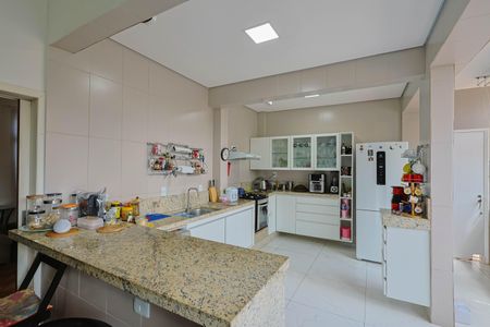 Apartamento à venda com 120m², 3 quartos e 1 vaga Apartamento à venda com 120m², 3 quartos e 1 vagaCozinha e Área de Serviço