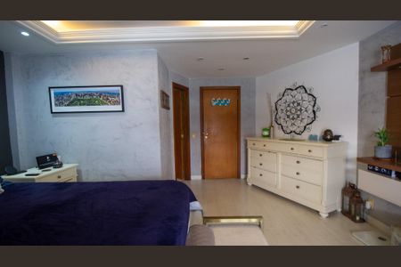 Apartamento para alugar com 189m², 3 quartos e 2 vagasSuíte 1