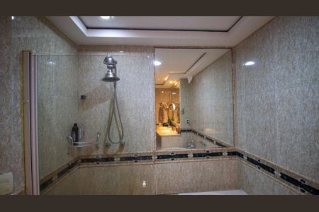 Apartamento para alugar com 189m², 3 quartos e 2 vagasBanheiro da Suíte 1