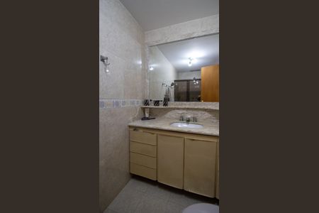 Apartamento para alugar com 189m², 3 quartos e 2 vagasBanheiro da Suíte 2