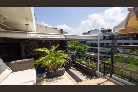 Apartamento para alugar com 189m², 3 quartos e 2 vagasVaranda