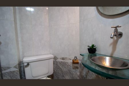 Apartamento para alugar com 189m², 3 quartos e 2 vagasBanheiro Social