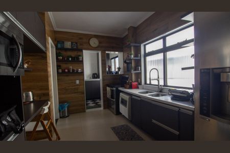 Apartamento para alugar com 189m², 3 quartos e 2 vagasCozinha e Área de Serviço