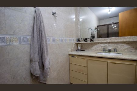 Apartamento para alugar com 189m², 3 quartos e 2 vagasBanheiro da Suíte 2