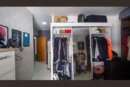 Apartamento para alugar com 189m², 3 quartos e 2 vagasQuarto