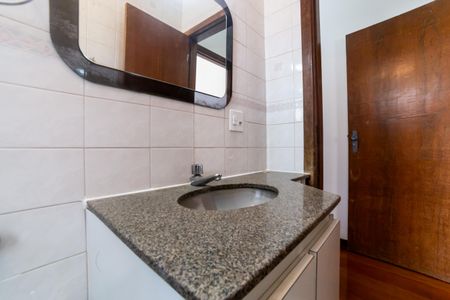 Apartamento à venda com 80m², 3 quartos e 2 vagasBanheiro Social