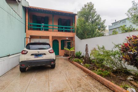 Casa à venda com 255m², 4 quartos e 3 vagasFachada
