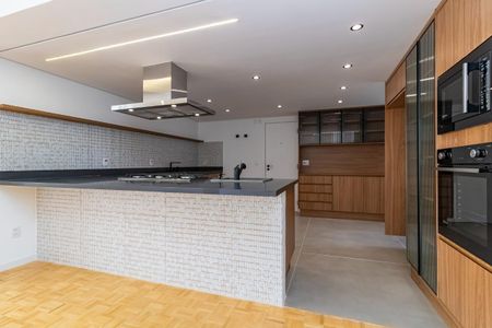 Apartamento à venda com 221m², 3 quartos e 2 vagas Apartamento à venda com 221m², 3 quartos e 2 vagasFoto 01