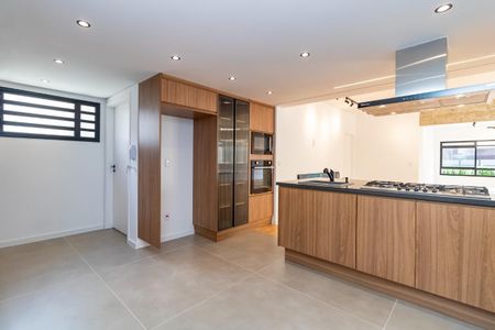 Apartamento à venda com 221m², 3 quartos e 2 vagas Apartamento à venda com 221m², 3 quartos e 2 vagasFoto 01