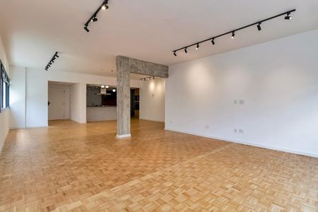 Apartamento à venda com 221m², 3 quartos e 2 vagas Apartamento à venda com 221m², 3 quartos e 2 vagasFoto 01