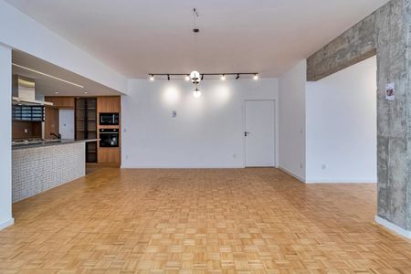 Apartamento à venda com 221m², 3 quartos e 2 vagas Apartamento à venda com 221m², 3 quartos e 2 vagasFoto 01