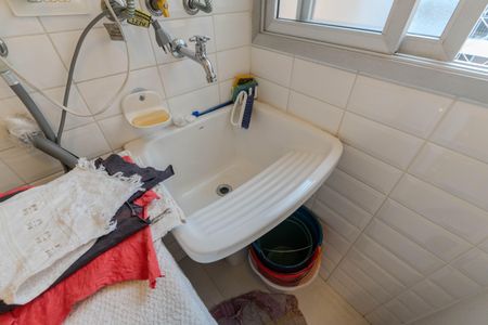 Apartamento à venda com 60m², 2 quartos e 1 vaga Apartamento à venda com 60m², 2 quartos e 1 vagaCozinha e Área de Serviço