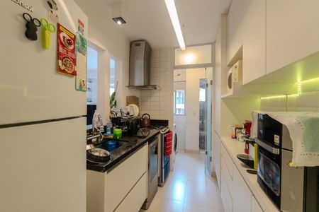 Apartamento à venda com 60m², 2 quartos e 1 vaga Apartamento à venda com 60m², 2 quartos e 1 vagaCozinha e Área de Serviço