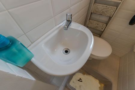 Apartamento à venda com 60m², 2 quartos e 1 vaga Apartamento à venda com 60m², 2 quartos e 1 vagaBanheiro de serviço