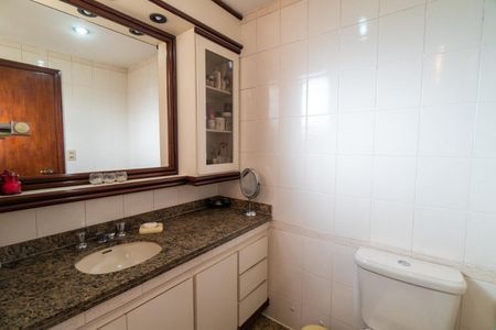 Apartamento para alugar com 120m², 3 quartos e 2 vagasBanheiro da Suíte