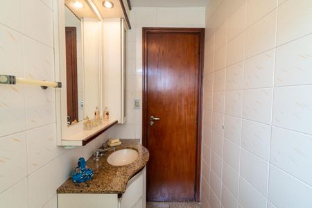 Apartamento para alugar com 120m², 3 quartos e 2 vagasBanheiro Social