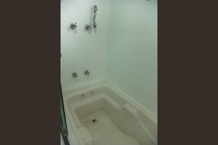 Apartamento à venda com 79m², 2 quartos e 1 vagaBanheiro Suíte 