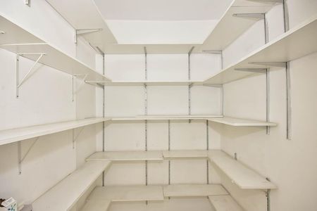 Apartamento à venda com 85m², 1 quarto e 2 vagas Apartamento à venda com 85m², 1 quarto e 2 vagasDespensa