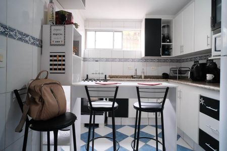 Apartamento à venda com 48m², 2 quartos e 1 vagaCozinha