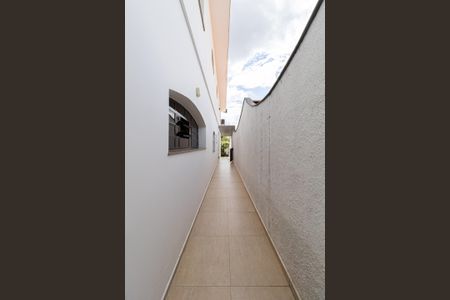 Casa à venda com 350m², 4 quartos e 6 vagasCorredor