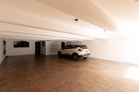 Casa à venda com 350m², 4 quartos e 6 vagasGaragem
