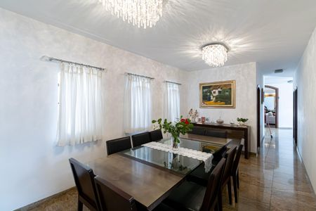 Casa à venda com 350m², 4 quartos e 6 vagasSala de Jantar