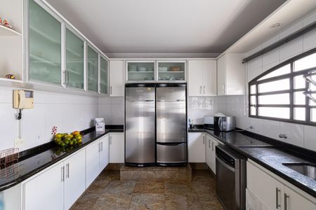 Casa à venda com 350m², 4 quartos e 6 vagasCozinha