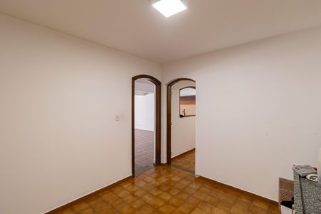 Casa à venda com 350m², 4 quartos e 6 vagasEdícula