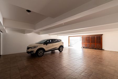 Casa à venda com 350m², 4 quartos e 6 vagasGaragem
