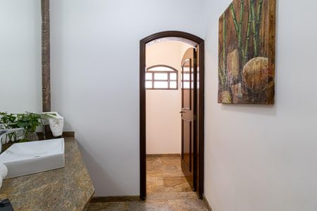 Casa à venda com 350m², 4 quartos e 6 vagasLavabo