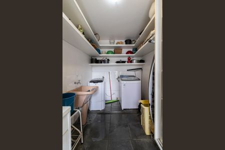 Casa à venda com 350m², 4 quartos e 6 vagasÁrea de Serviço