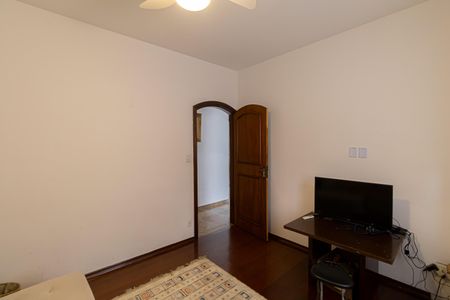 Casa à venda com 350m², 4 quartos e 6 vagasSala de TV