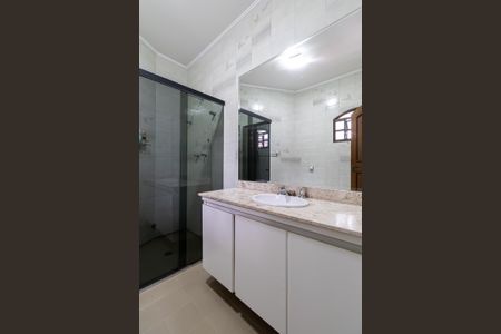 Casa à venda com 350m², 4 quartos e 6 vagasBanheiro Suíte 4