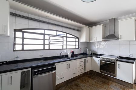 Casa à venda com 350m², 4 quartos e 6 vagasCozinha