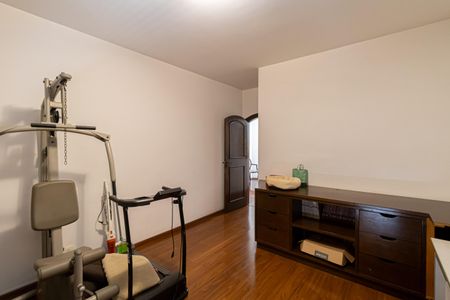 Casa à venda com 350m², 4 quartos e 6 vagasSuíte 2