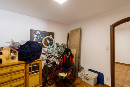 Casa à venda com 350m², 4 quartos e 6 vagasEdícula